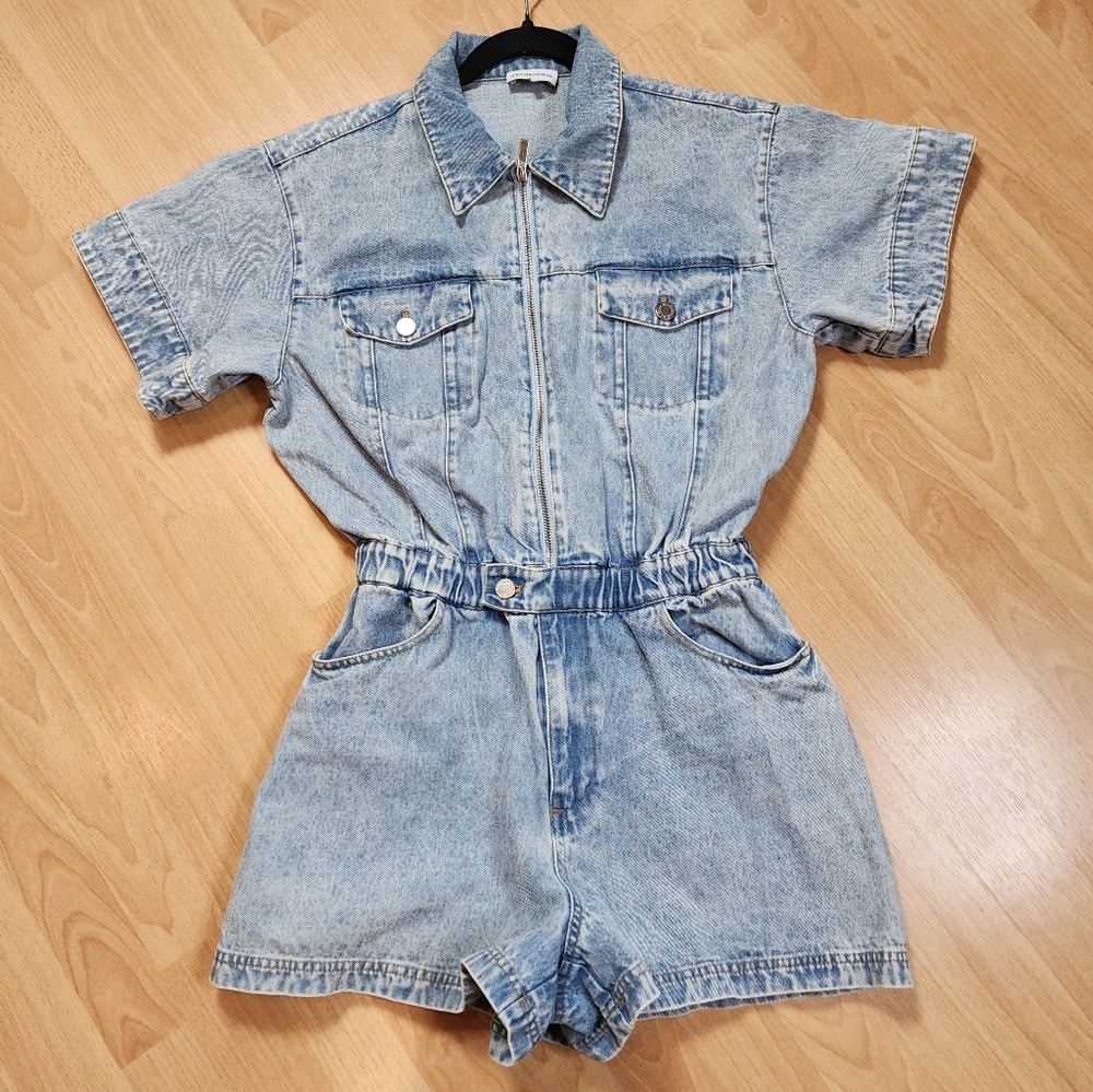 WeWoreWhat Denim Romper Zip Front Collared Stretch Waist Size Medium